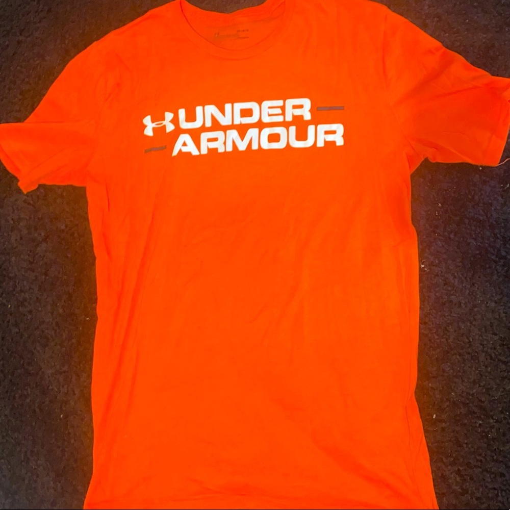 NEVER WORN Bright Orange Under Armour short sleeve